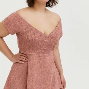 DUSTY PINK TEXTURED SMOCKED OFF SHOULDER BABYDOLL